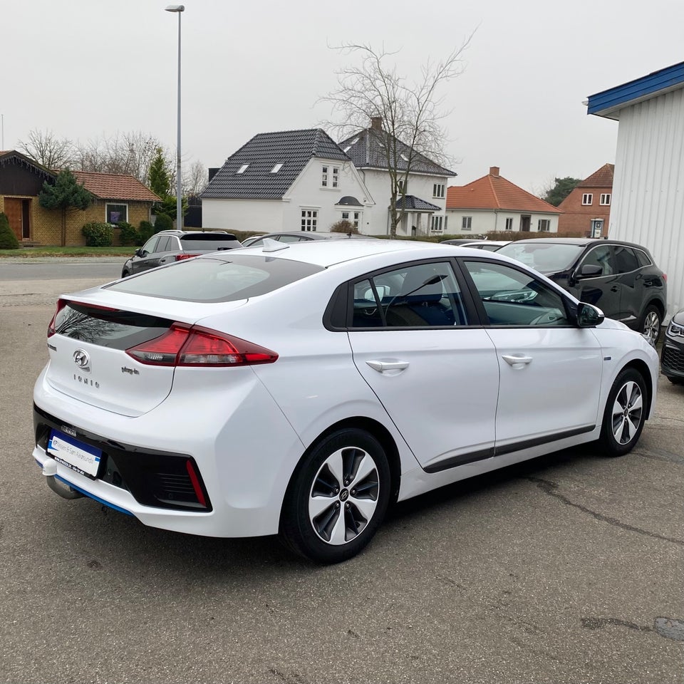 Hyundai Ioniq 1,6 PHEV Trend DCT 5d