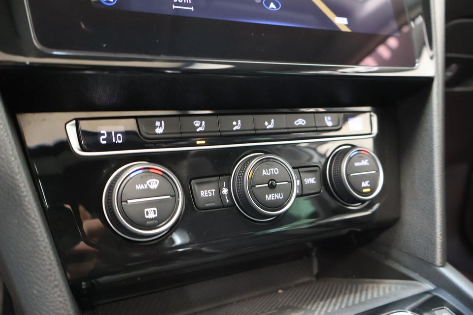 VW Passat 2,0 TDi 190 Elegance+ Variant DSG 5d