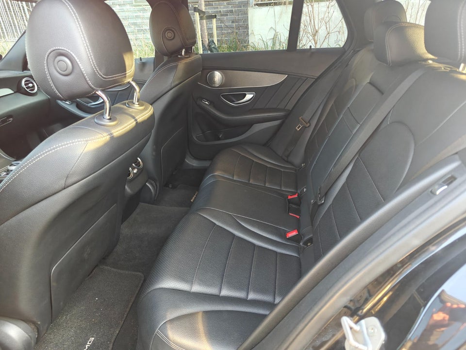 Mercedes C220 d 2,2 AMG Line stc. aut. 5d