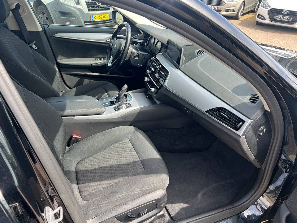 BMW 520d 2,0 Touring Connected aut. 5d