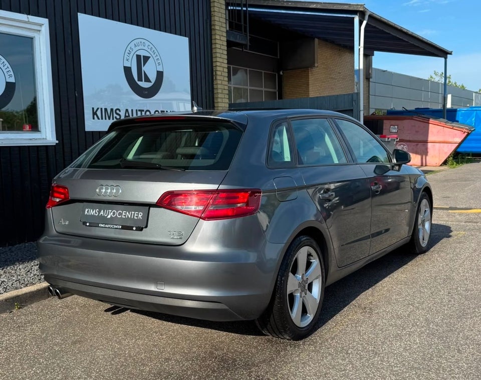 Audi A3 1,4 TFSi 150 Ambiente Sportback 5d