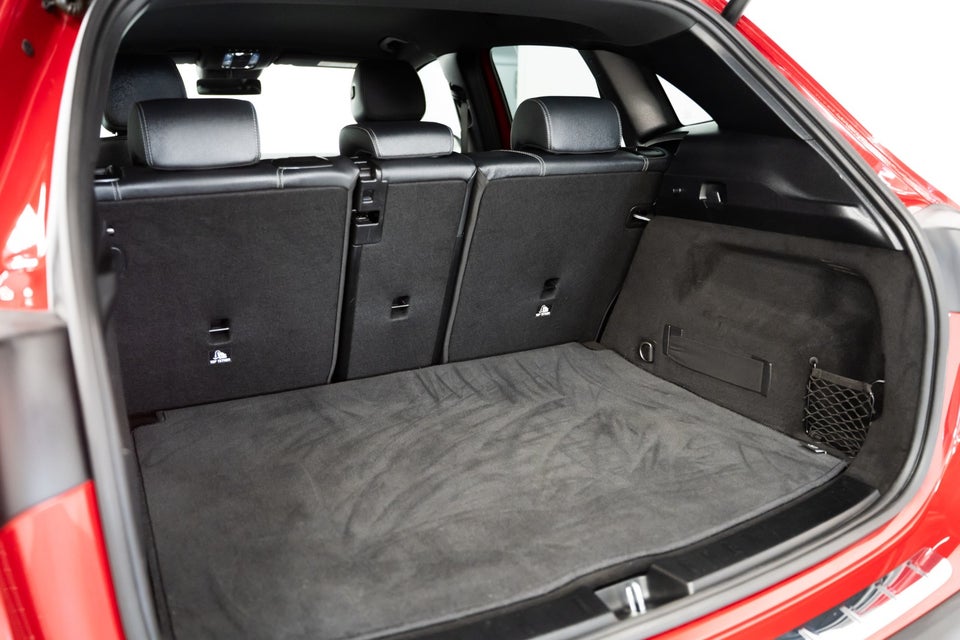 Mercedes EQA300 Progressive Advance 4Matic 5d