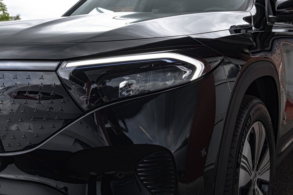 Mercedes EQB300 Progressive 4Matic 7prs 5d