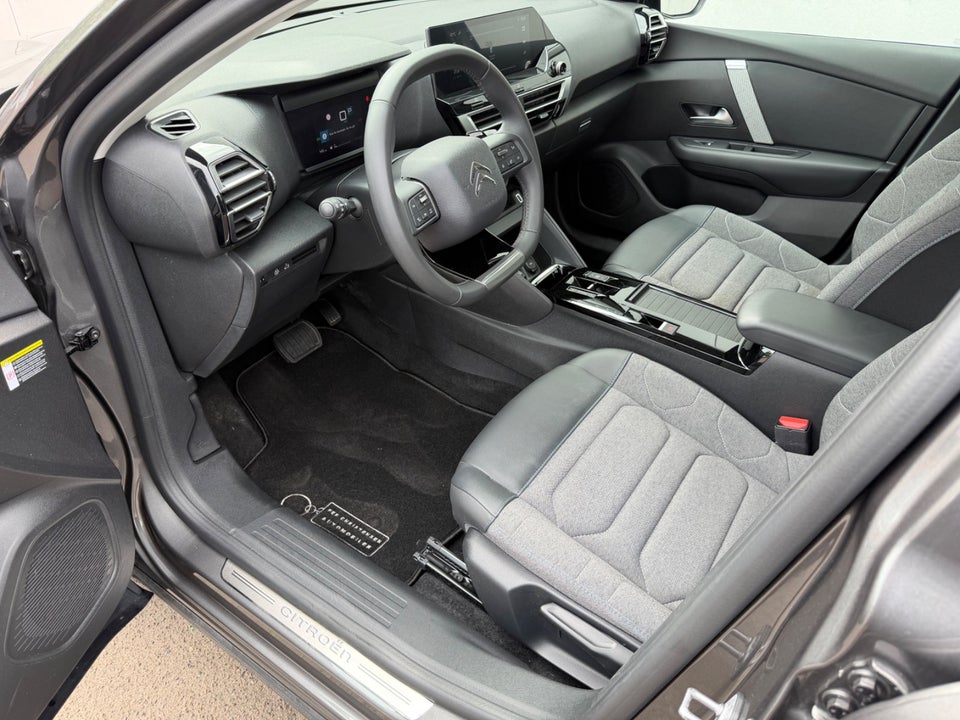 Citroën C4 X 1,2 PureTech 130 Chevron Sport EAT8 4d