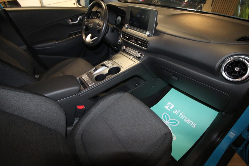 Hyundai Kona 39 EV Essential 5d