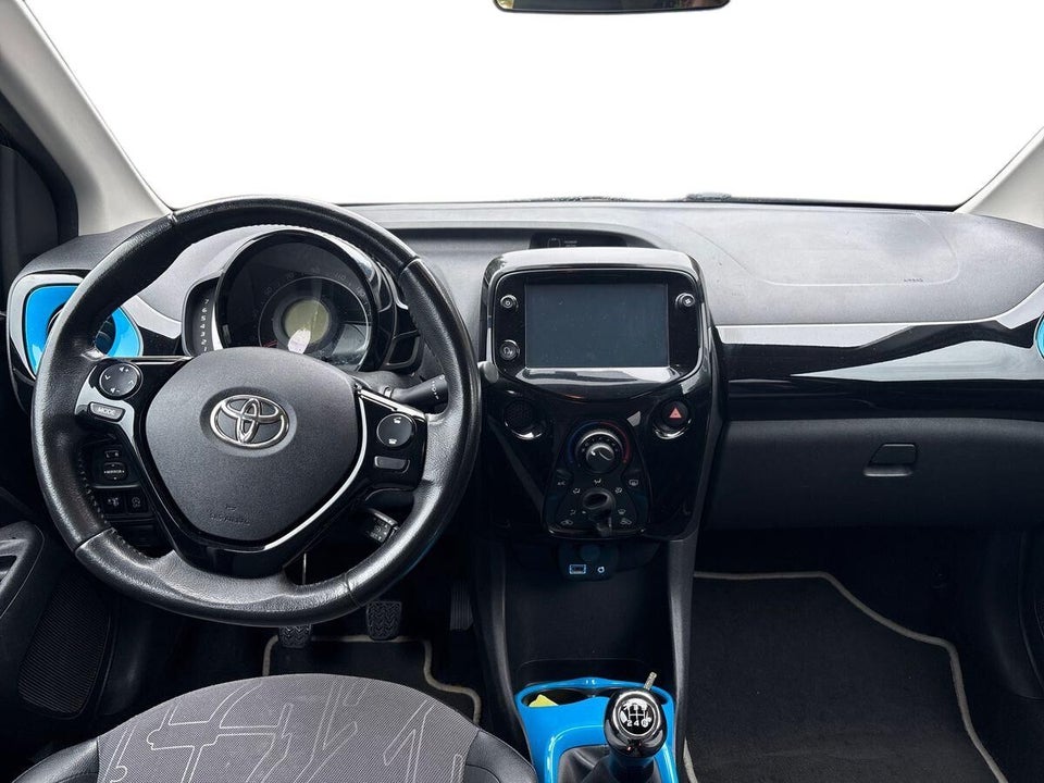 Toyota Aygo 1,0 VVT-i x-trend 5d