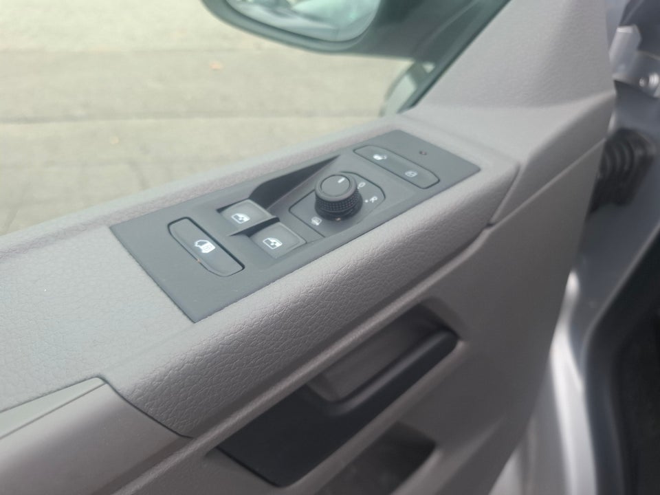 VW Transporter 2,0 TDi 150 Kassevogn DSG lang