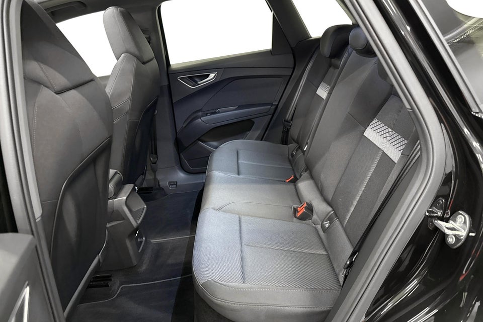 Audi Q4 e-tron 45 Progress 5d