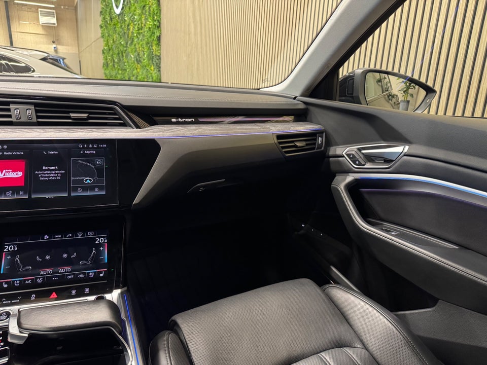 Audi e-tron 55 quattro 5d