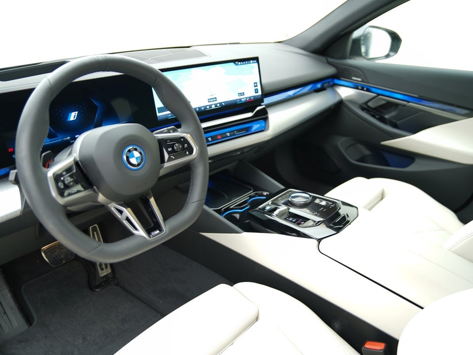 BMW i5 eDrive40 Touring Fully Charged M-Sport 5d
