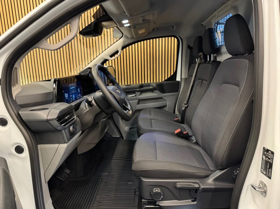 Ford Transit Custom 320L 2,0 EcoBlue Limited aut.