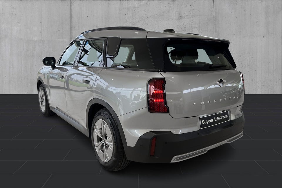 MINI Countryman E Essential Trim XS 5d