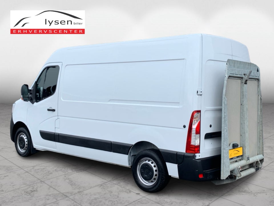 Renault Master IV T33 2,3 dCi 150 L2H2 Kassevogn