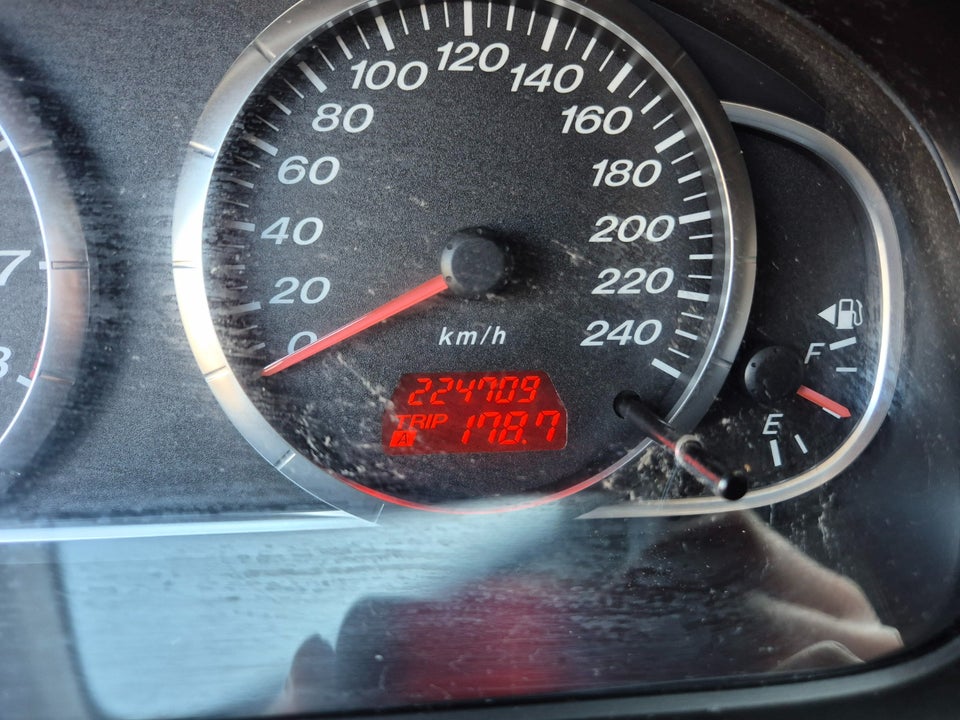 Mazda 6 2,0 Advance 4d