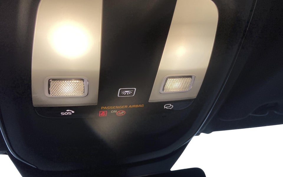 Volvo V60 2,0 B4 197 Plus Dark aut. 5d