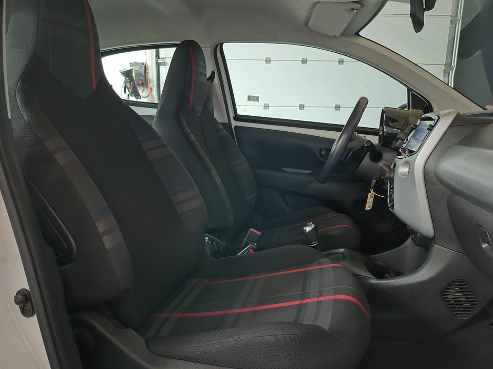 Peugeot 108 1,0 VTi 69 Active ESG 5d