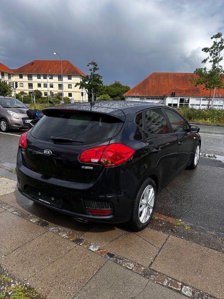 Kia Ceed 1,0 T-GDi Style+ Clim 5d