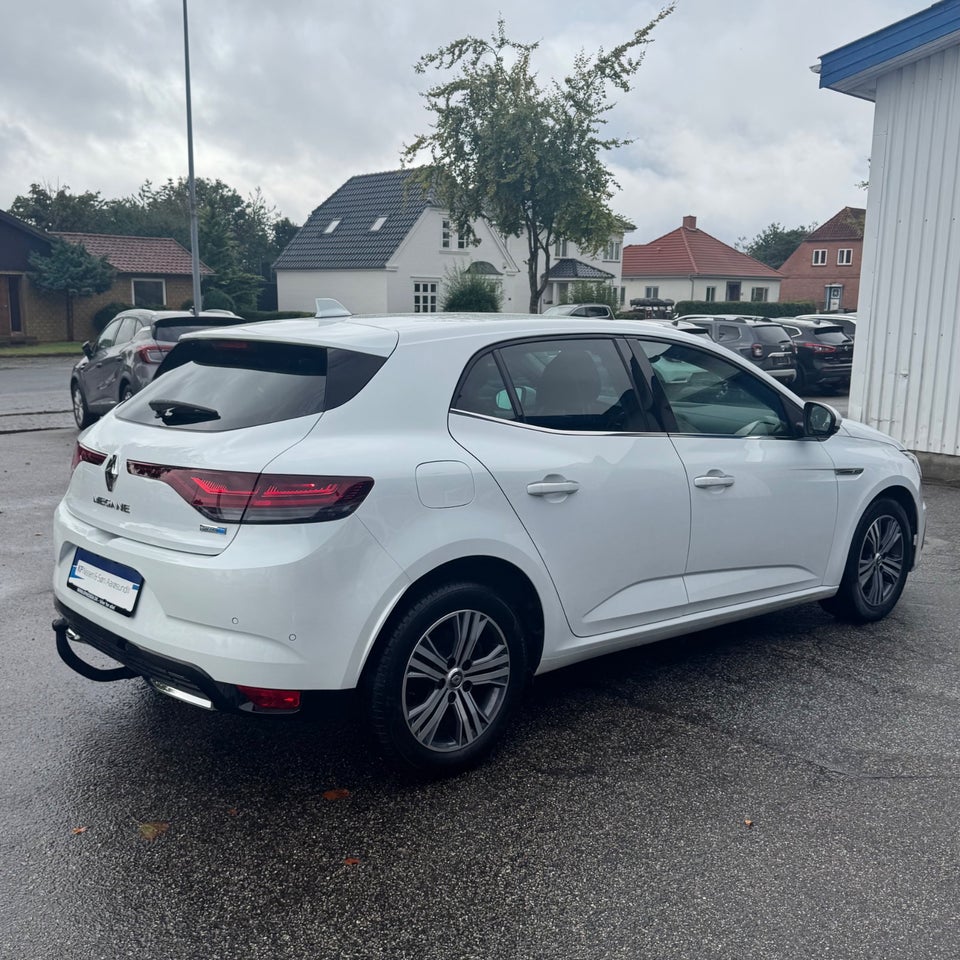 Renault Megane IV 1,6 E-Tech Intens 5d