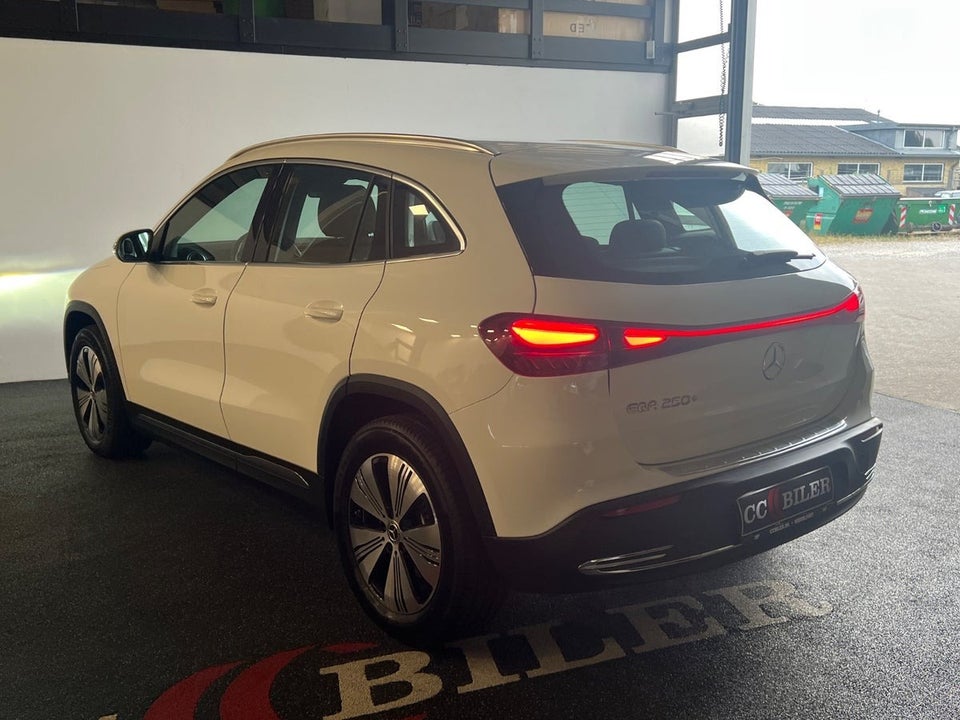 Mercedes EQA250+ Progressive 5d