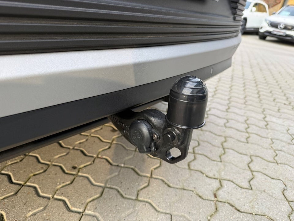 Ford Explorer 82 Premium Extended Range 5d