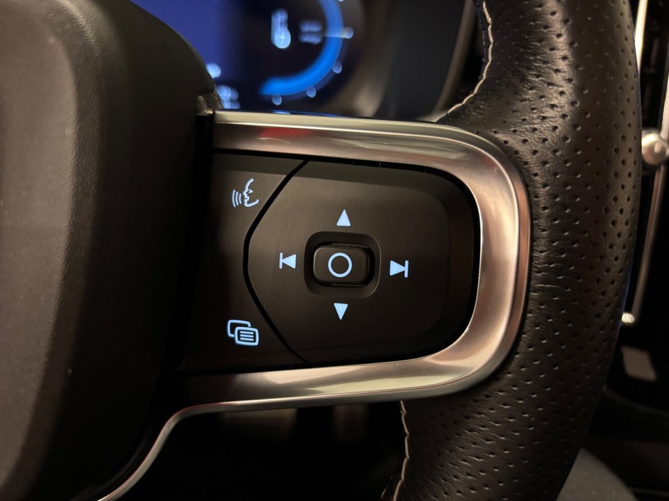 Volvo XC40 P8 ReCharge Twin Pro 5d