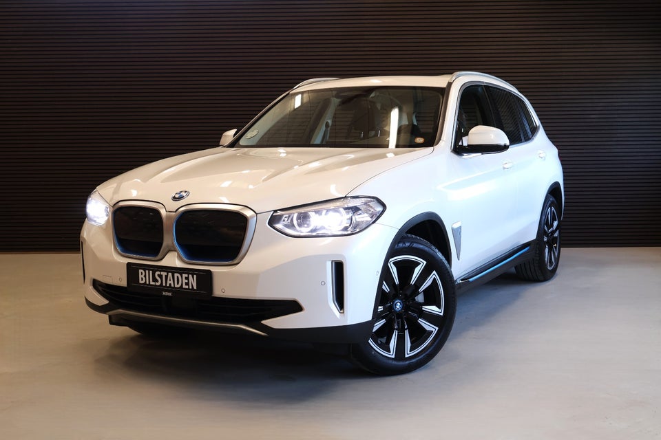 BMW iX3 Charged 5d