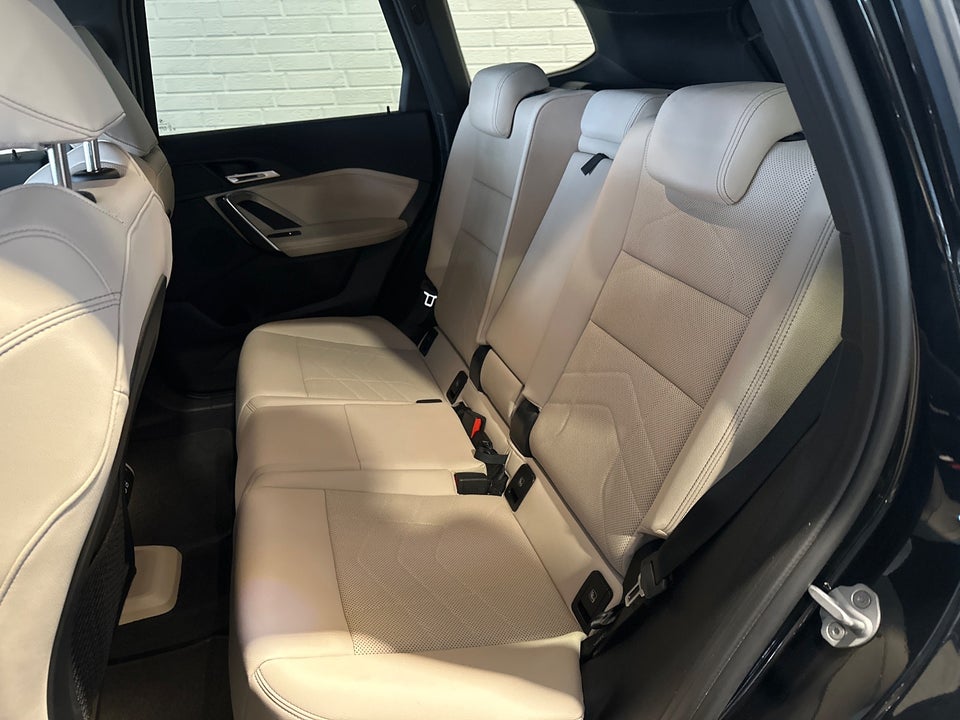 BMW iX1 xDrive30 X-Line 5d