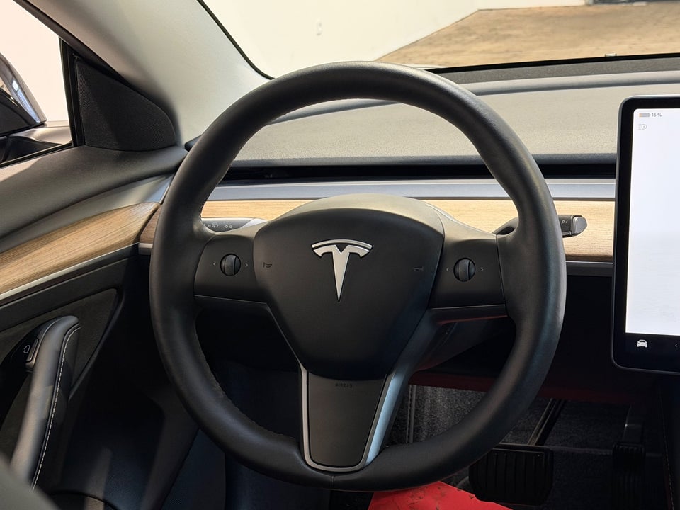 Tesla Model 3 Long Range AWD 4d