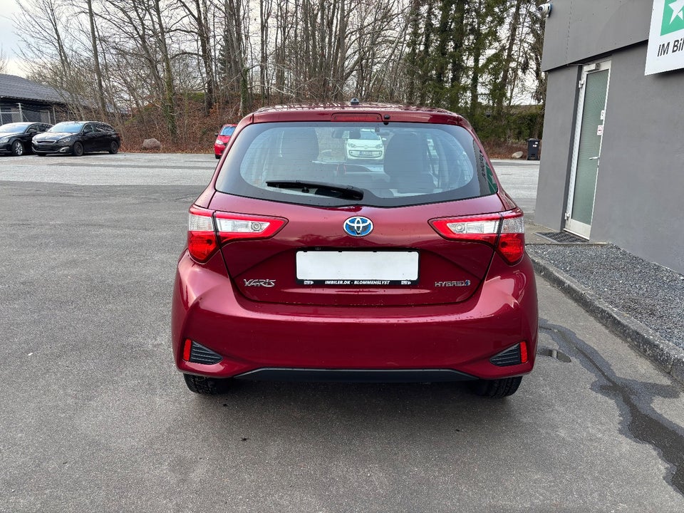 Toyota Yaris 1,5 Hybrid H1 e-CVT 5d