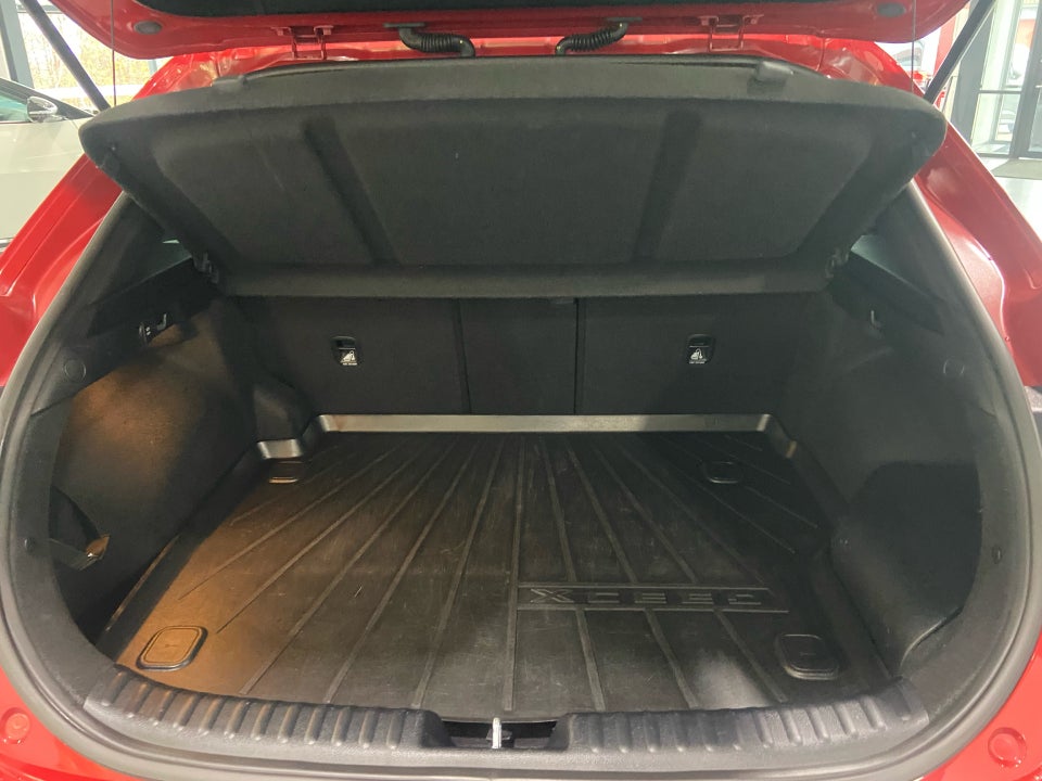 Kia XCeed 1,6 PHEV Upgrade Intro DCT 5d