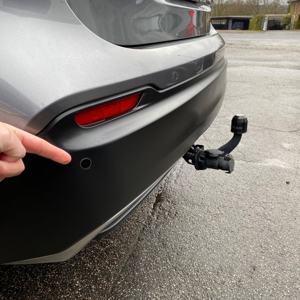 Nissan Qashqai 1,3 Dig-T 140 N-Connecta 5d