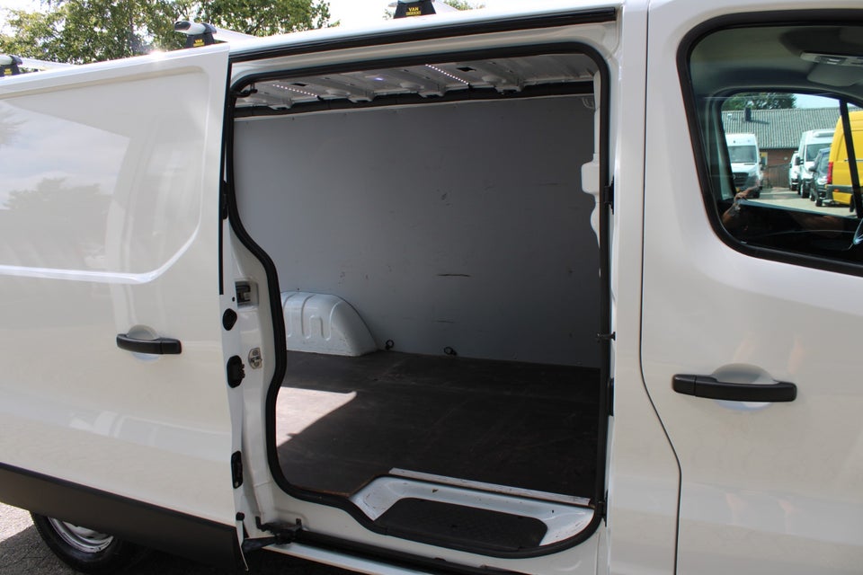 Renault Trafic 2,0 dCi 150 L2H1 Tekno