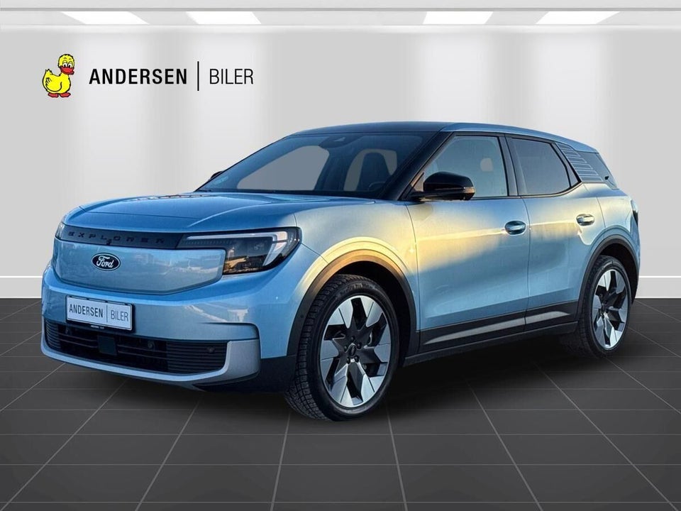 Ford Explorer 79 Premium Extended Range 5d
