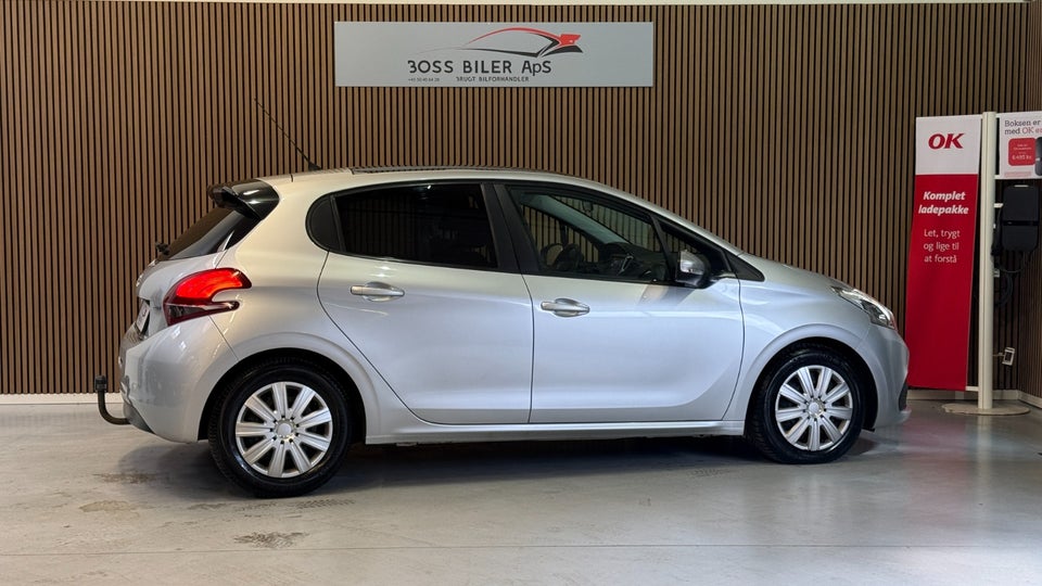 Peugeot 208 1,6 BlueHDi 100 Desire Sky 5d
