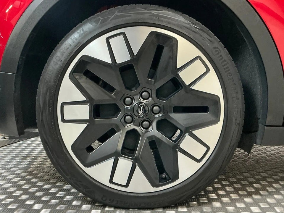 Ford Explorer 82 Premium Extended Range 5d