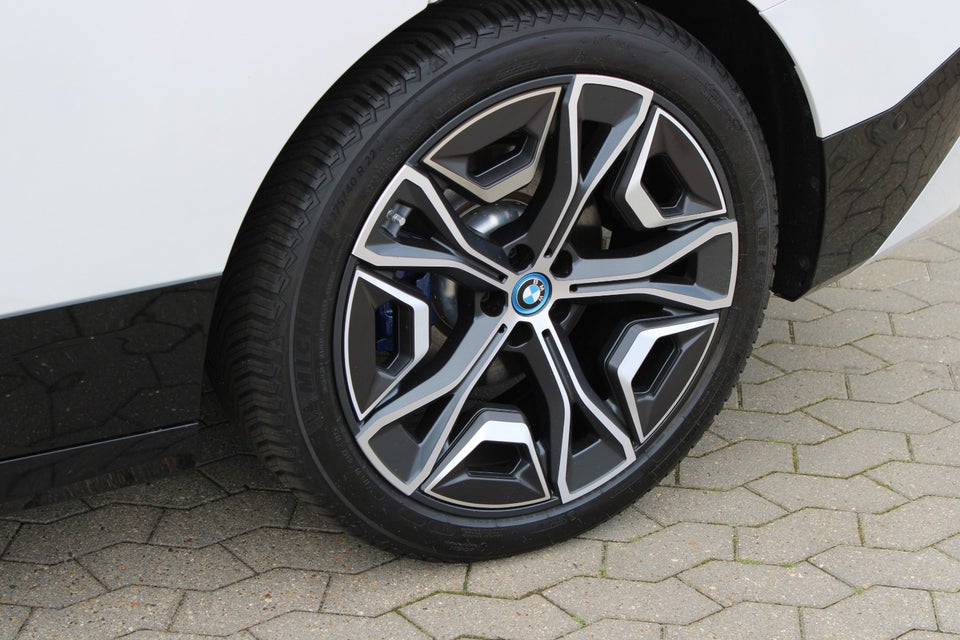 BMW iX xDrive40 Sport 5d