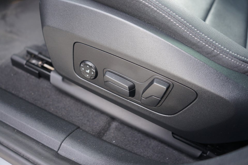 BMW iX2 xDrive30 Fully Charged 5d