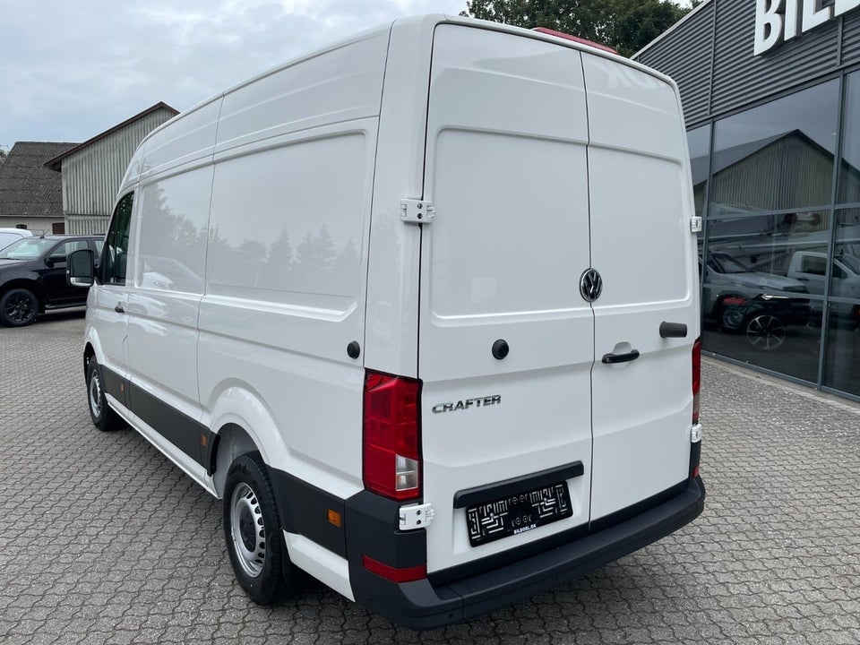 VW Crafter 35 2,0 TDi 177 Kassevogn L3H2 aut.