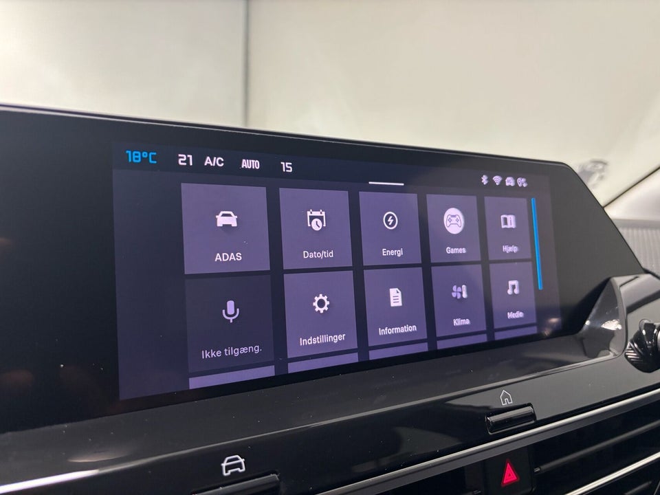 Citroën ë-C4 X 50 Shine 4d