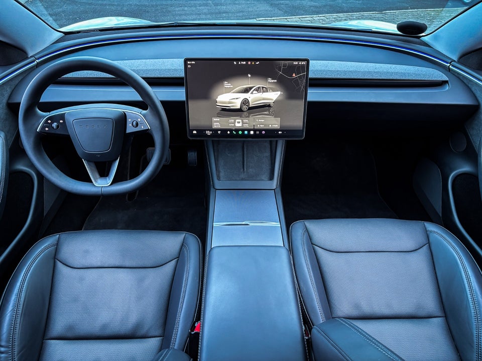 Tesla Model 3 Long Range AWD 4d