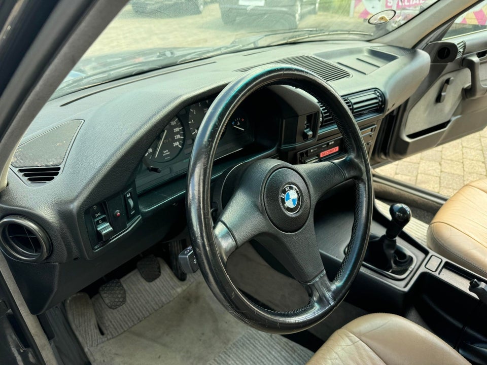 BMW 520i 2,0  4d