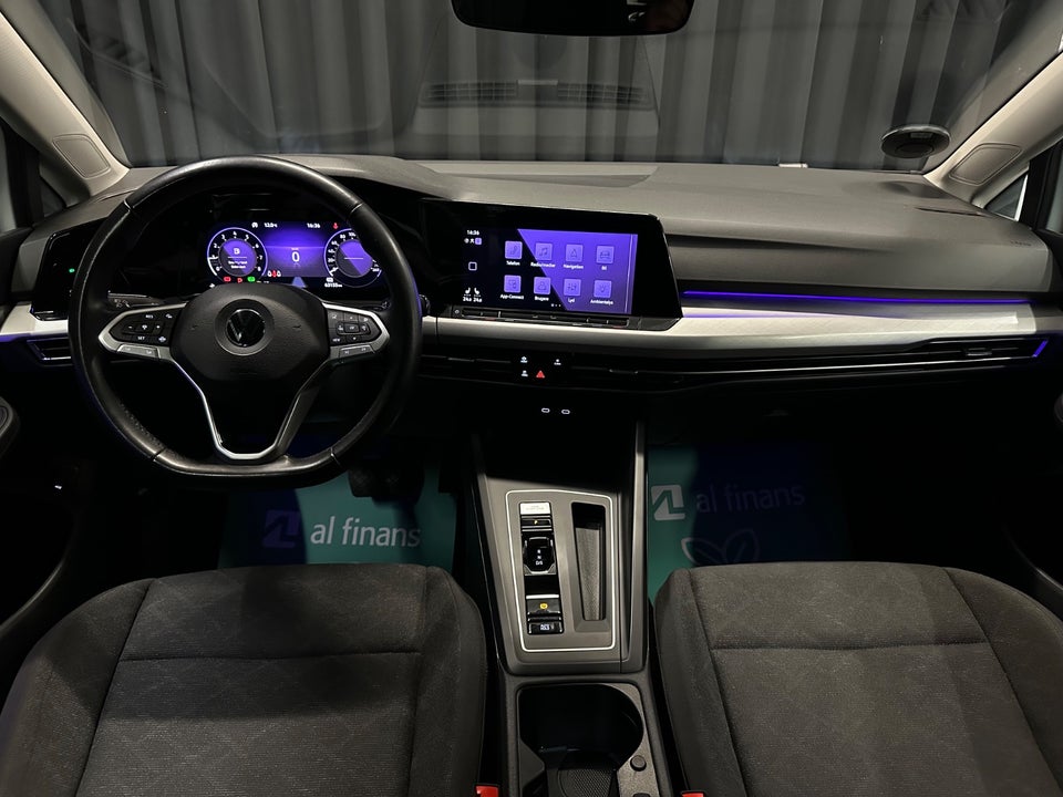 VW Golf VIII 1,5 eTSi 130 Life Variant DSG 5d