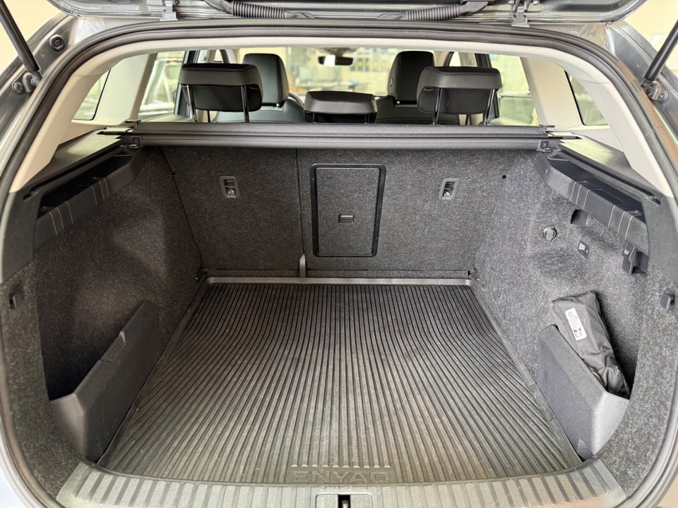 Skoda Enyaq 60 iV Loft 5d