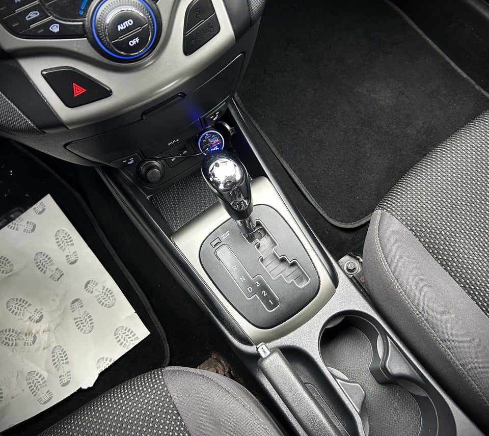 Hyundai i30 1,6 CRDi 128 Comfort CW aut. Van 5d