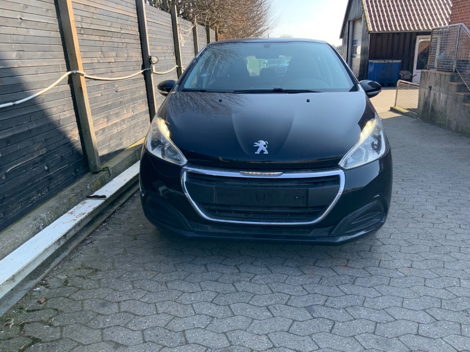 Peugeot 208 1,2 VTi 82 Allure 5d
