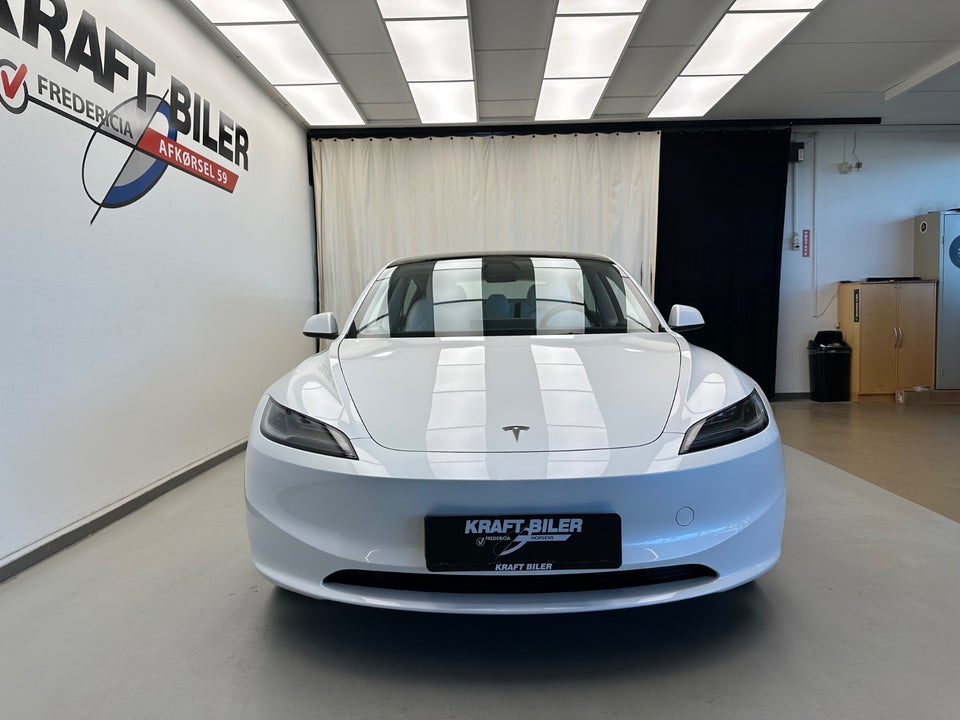 Tesla Model 3 RWD 4d