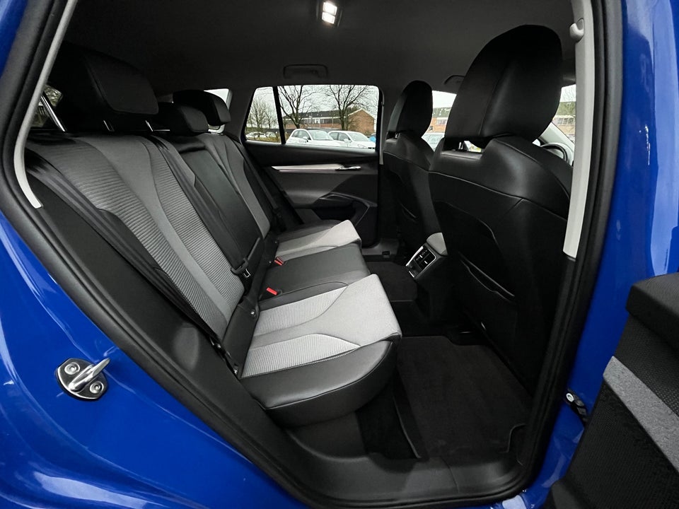 Skoda Enyaq 60 iV Loft 5d