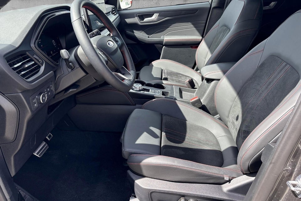 Ford Kuga 2,5 PHEV ST-Line X CVT 5d