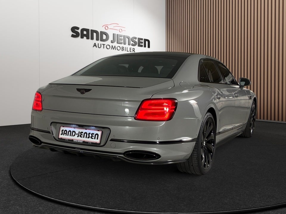 Bentley Flying Spur 6,0 W12 Mulliner Mansory Black Line aut. 4d