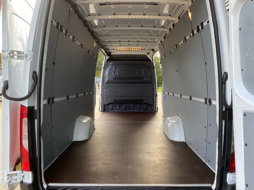 Mercedes Sprinter 317 2,0 CDi A4 Kassevogn aut. RWD